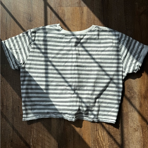 𝐇𝐨𝐥𝐥𝐢𝐬𝐭𝐞𝐫 𝐌𝐮𝐬𝐭 𝐇𝐚𝐯𝐞 𝐂𝐨𝐥𝐥𝐞𝐜𝐭𝐢𝐨𝐧 𝐒𝐭𝐫𝐢𝐩𝐞𝐝 𝐓𝐞𝐞 - Picture 2 of 9